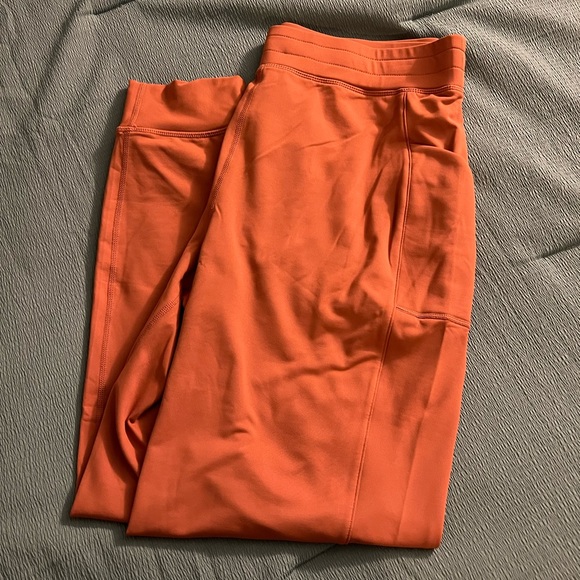 ThermaFlex High-Waisted Pocket Jogger - Picture 7 of 7